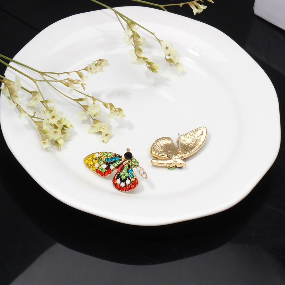 🦋3HP🦋 Flutterby Rhinestone Earrings LAST ONE - Picture 6 of 7